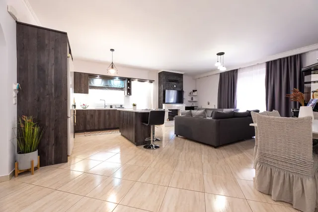 Sea and Airport Apartment