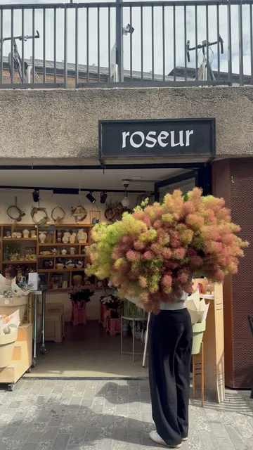 Roseur - Luxury Flower Shop