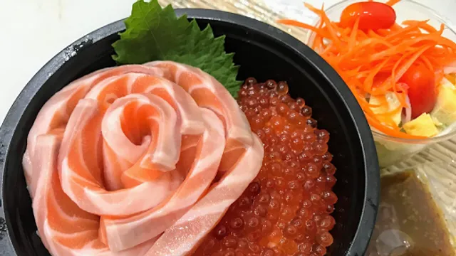 Salmonroom - สามแยกวุฒากาศ (ตลาดพลู)