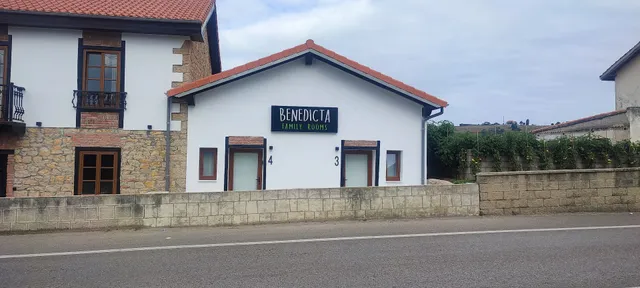 Benedicta family roons