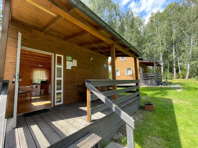 Wypoczynek Hnatczak. Domki nad jeziorem.