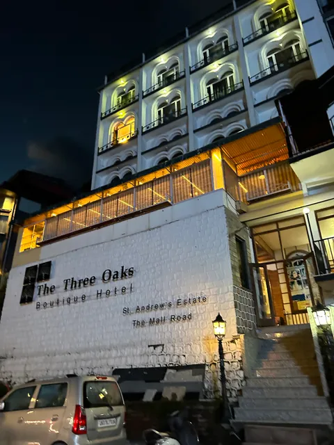 The Three Oaks Boutique Hotel