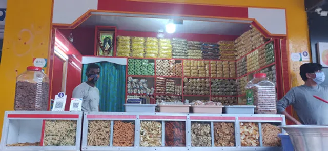 Sri Sai Ram Hot Chips