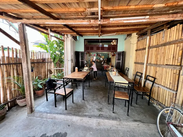 Two Little Birds Cafe