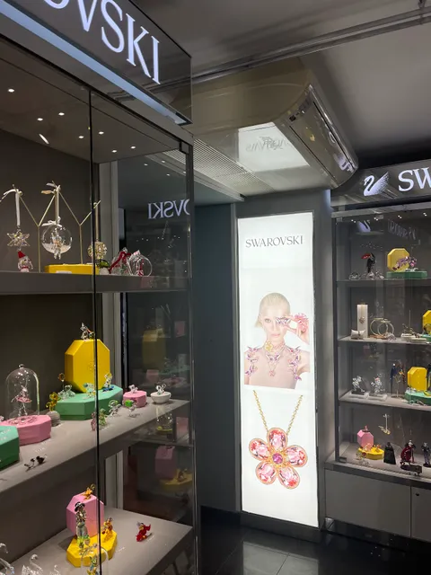 Insieme - Swarovski Lucca Retailer