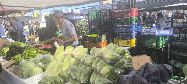 Mercat setmanal de fruita i verdura