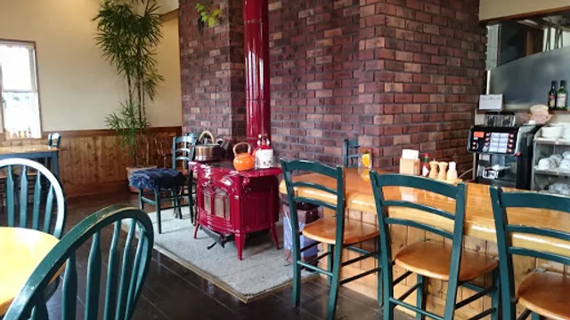 トラットリア ピッコラーナ