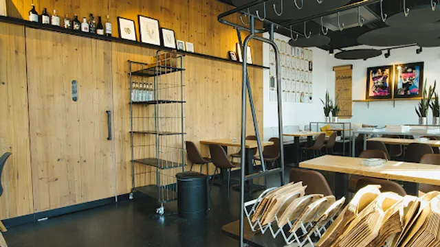 FOXX Deli/Café GmbH & Co. KG