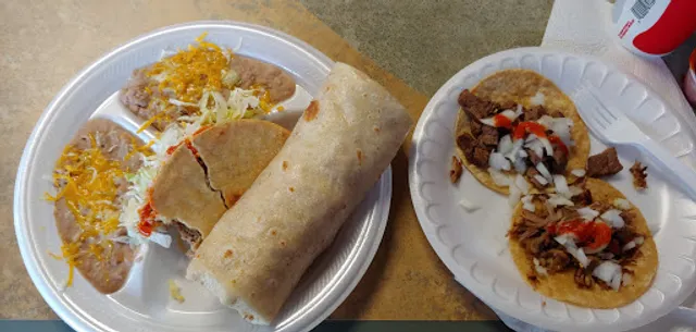 Lina's Restaurant central