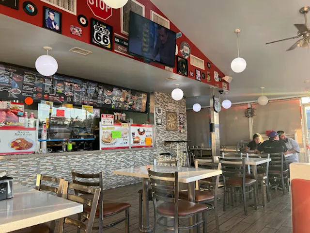 Chris's Burgers Rialto