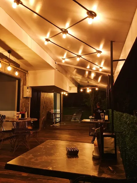 Aisha Cafe & Restaurant