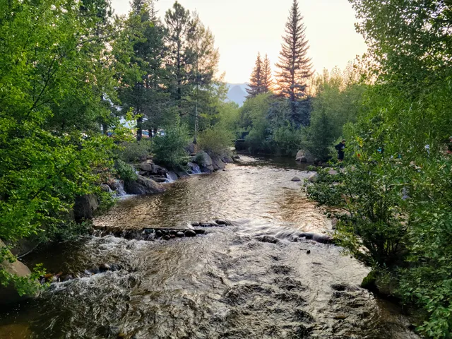 George Hix Riverside Plaza