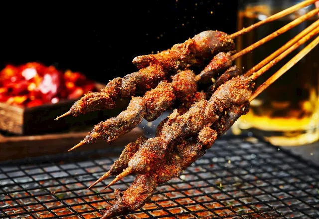 新蜂美食（小龙虾烧烤纸包鱼私房菜上门烤全羊聚餐团建）