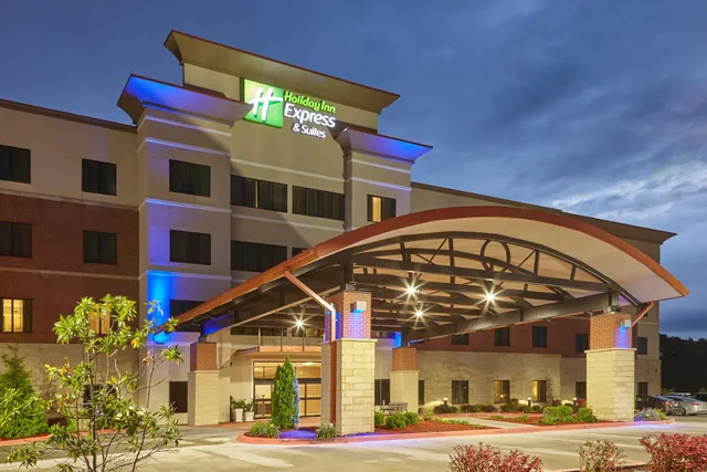 Holiday Inn Express & Suites Columbia Univ Area - Hwy 63 by IHG