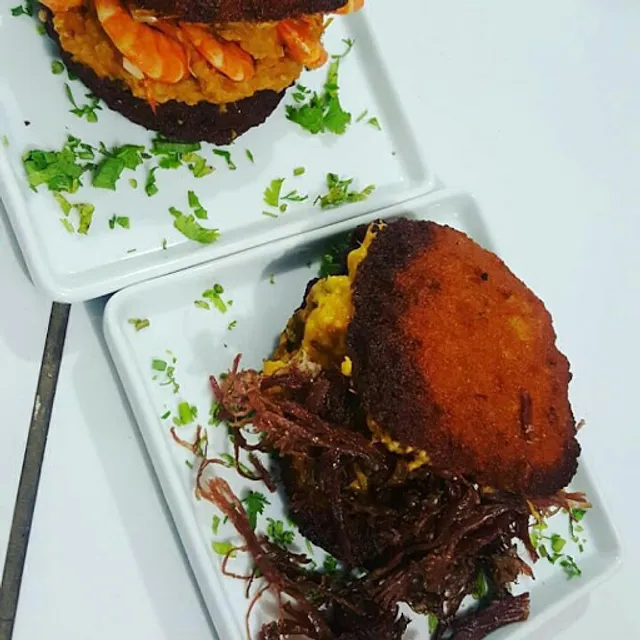 Farol 11-37 Comedoria