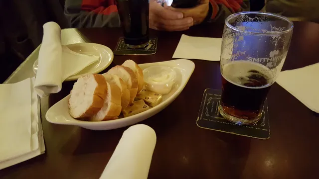 Finn McGoo's Public House and Eatery