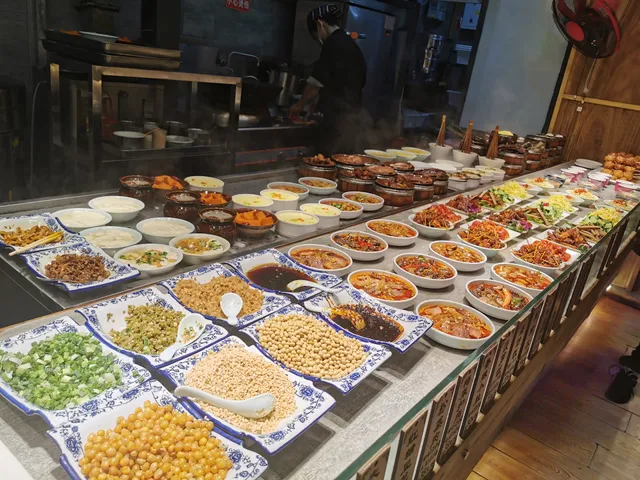 Kuanzhai Alley Waiwei Parking Lot Er