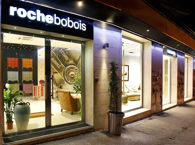 Roche Bobois Napoli - Via Chiatamone