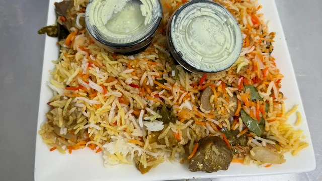 Pari's Indian Food and Grill