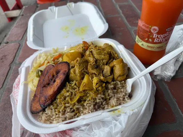 Chef Rasta Rayon and Kedesha Authentic Island food cuisine and natural juice bar tampa