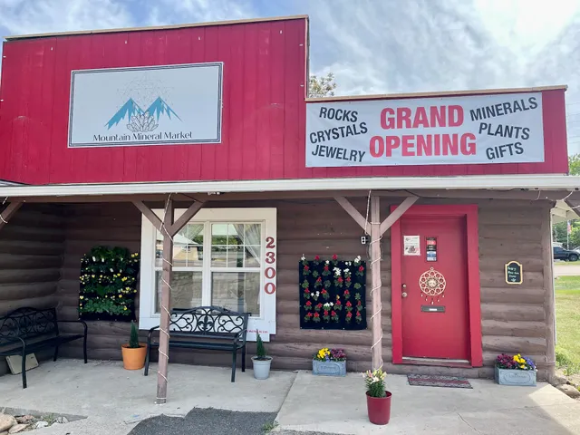 Mountain Mineral Market