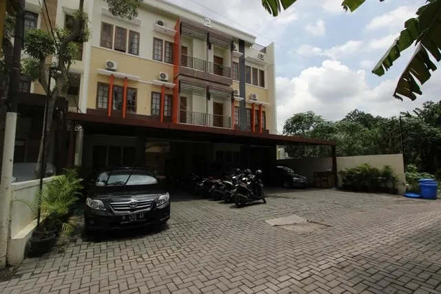 RedDoorz @ Pogung Baru