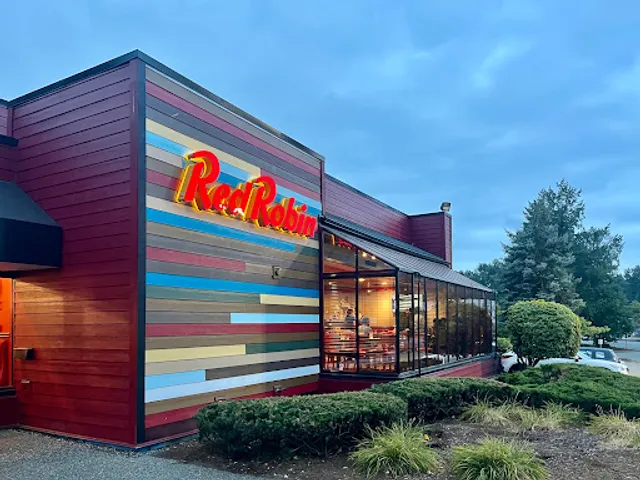 Red Robin Gourmet Burgers and Brews