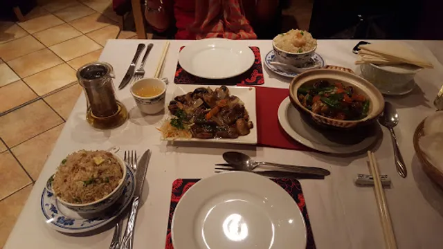 Long Yuen Court Chinese Restaurant & Take Away.