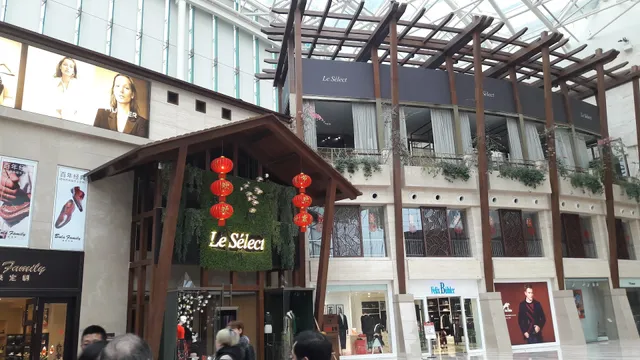 Lotte Department Store