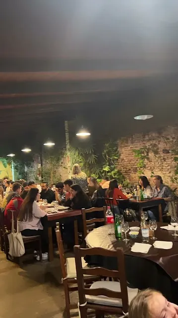 "Restaurante El Club Temperley" (donde esta la cancha)