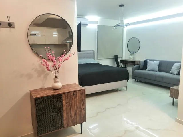 BlackGeorge apartment