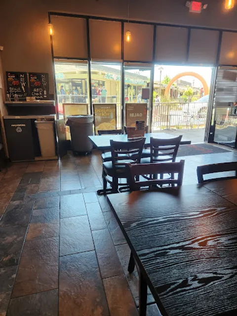 bb.q Chicken Apple Park