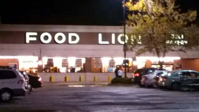 Parkway Point Shopping Center