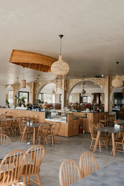 Pentaschoinos Seafood Experience