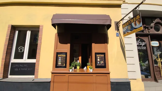 Menynem - Traditional Vietnamese Spring Rolls