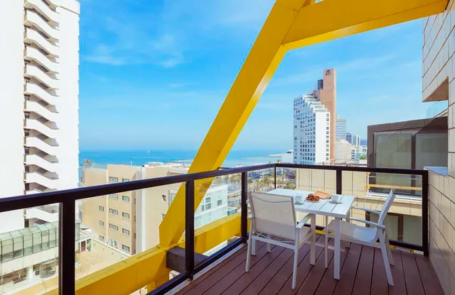 Best Western Regency Suites