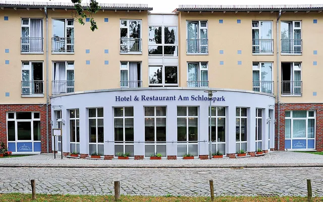Hotel & Restaurant Am Schlosspark