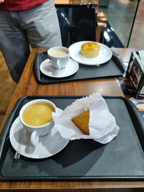 Mr Black Café - Cafeteria