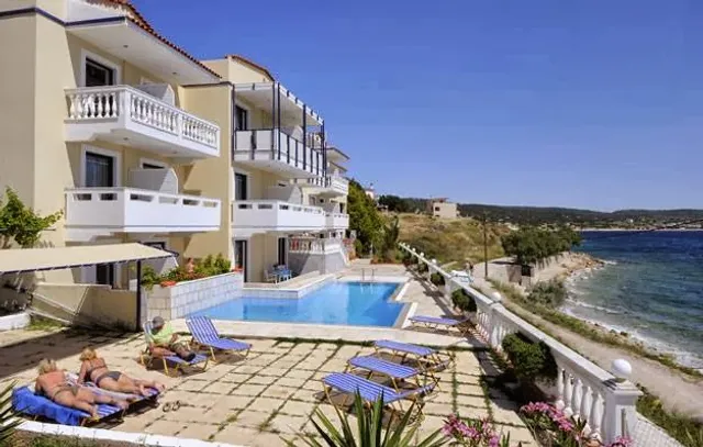 OSTRIA SEASIDE STUDIOS & APARTMENTS