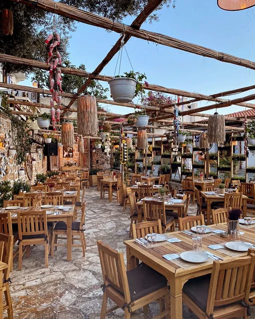 Ehlikeyf Meyhanesi Kaş