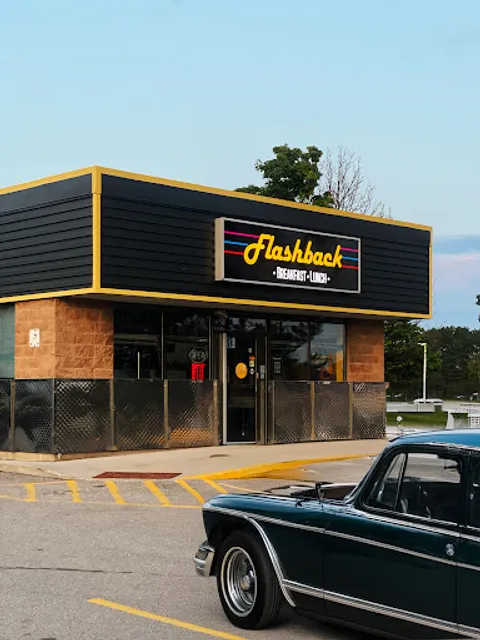Flashback Breakfast & Lunch | Barrie