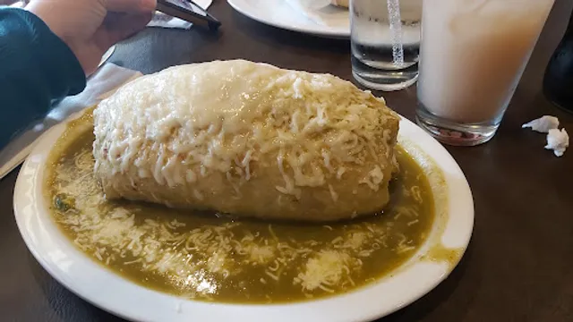 Chales Kitchen & Cantina