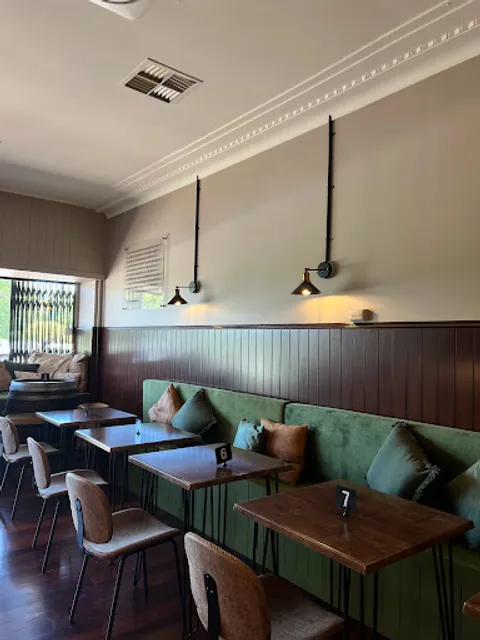 Django's Small Bar in Bedford