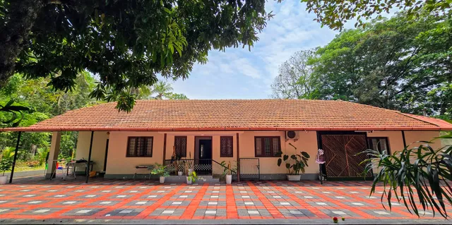 Glanwoods Inn - Homestay in Mangalore by UrbanEase