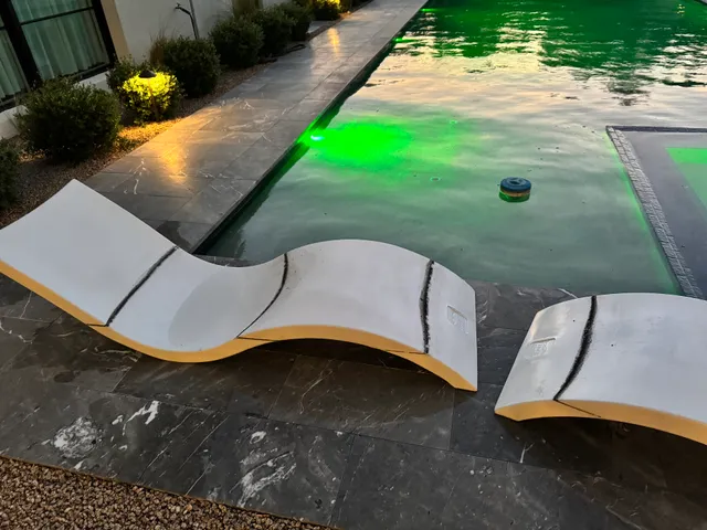 Bullfrog Pool Tile Cleaning