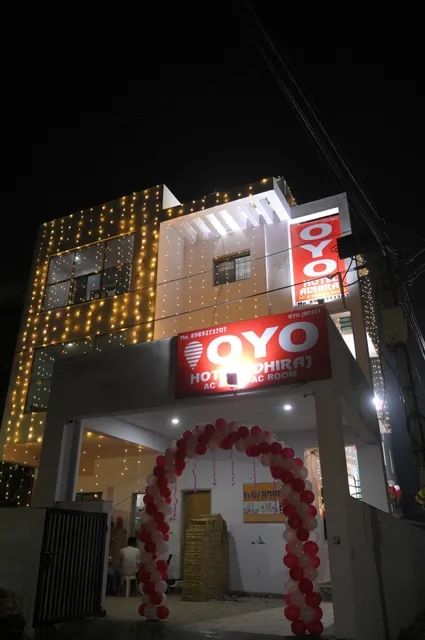 OYO Hotel Adhiraj
