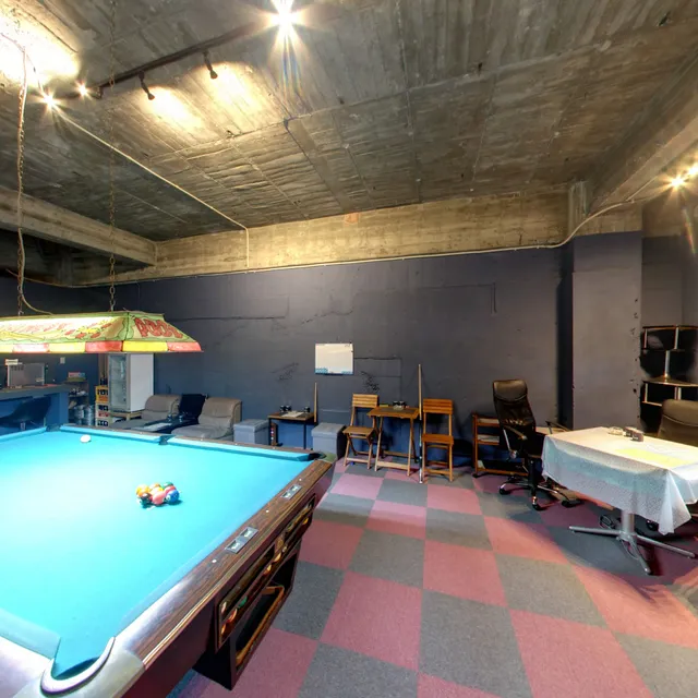 プールバー．Ｑ