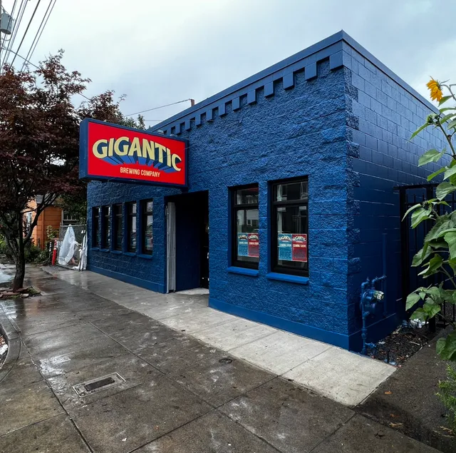 Gigantic Brewing Hawthorne Pub