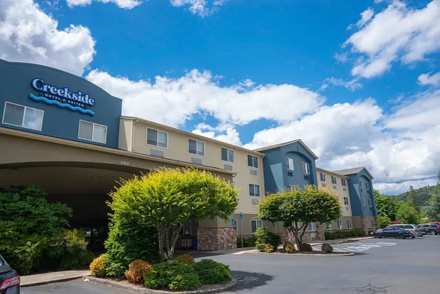 Holiday Inn Express & Suites Canyonville