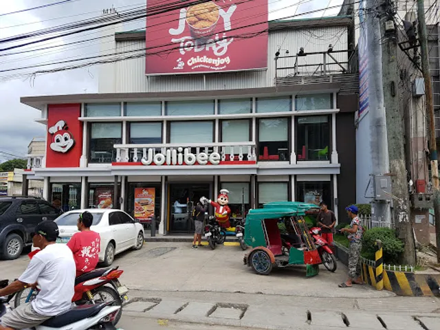 Jollibee Carcar Rotunda